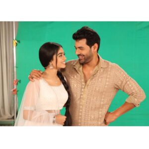 Neeharika Roy Instagram - Radha Mohan 🌼 . 📸 - @siddheshpawarphotogrphy #neeharikaroy #radha #mohan #pyaarkapehlanaamradhamohan #bts #zeetv
