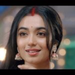 Neeharika Roy Instagram - Posted @withregram • @zeetv Radha par laga Tulsi ki maut ka ilzaam, lekin kya iss mushkil waqt mein use milega Mohan ka saath? Jaanne ke liye dekhiye #ChunautiyonKaMahasaptah, #PyarKaPehlaNaamRadhaMohan mein, 17 July se, raat 8 baje, sirf #ZeeTV par aur kahin bhi kabhi bhi @zee5shows par. #Promo #RadhaMohanKaNayaMod @theneeharikaroyofficial @shabirahluwalia @sambhabana_mohanty @swaragshah @manishaapurohit @poojakavaaa