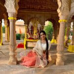 Neeharika Roy Instagram - I’m happy & delighted on completing 1 successful year of Pyaar Ka Pehla Naam Radha Mohan❤️🧿... Time really flies.... feels like, just happened yesterday... when I started my beautiful journey as Radha in "Radha Mohan" on 2 May 2022 & I just cannot believe that my baby (Radha) turned 1 year old... In this 1 year I learned and explored so many things as an actor. Everyday had some new challenges (scenes) to explore , which helped me to enhance my skills even more... I would like to thank @itsprateeksharma for believing in me and giving me the opportunity to play this beautiful character of Radha❤️🤗🙏... Thank you @prateekshah1 for always explaining me every scene so nicely, understanding me & maintaining a very cheerful and fun working environment on set which actually helps us to focus on our work❤️🤗... My beautiful Radha Mohan family will always have a special place in my heart❤️🧿... The best part about this show is that, it gave me the opportunity to share screen with the one, whom I admire the most MY KRISHNA ( Banke Bihari ji )...I really enjoy whenever I get scenes with him... And this is the biggest similarity between Neeharika and Radha, we both are in love with him❤️... Mommy and daddy honestly if u both weren’t there I couldn’t have reached where I am today ...I'm lucky to have parents like you🤗❤️🧿.... At last, I would like to thank all my fans, followers and friends for all the blessings, love, appreciations, support and good wishes... without all this , we do not exist ... once again thank you...❤️🤗😘