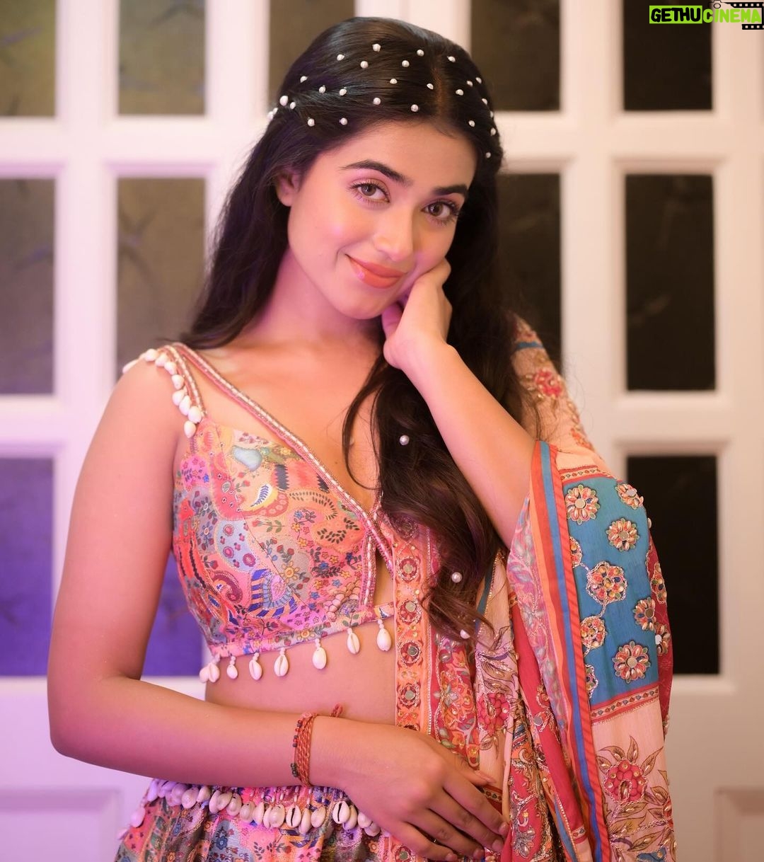 Neeharika Roy Instagram - ITA 2023⭐️ Hair - @styling_by_shraddhanarwade Outfit - @silai_bhartimittal Outfit PR - @platformcreatorsentertainment Photography - @creative_photoholic #neeharikaroy #itaawards2023 #live #dance #performance #tribute #to #ranimukherjee