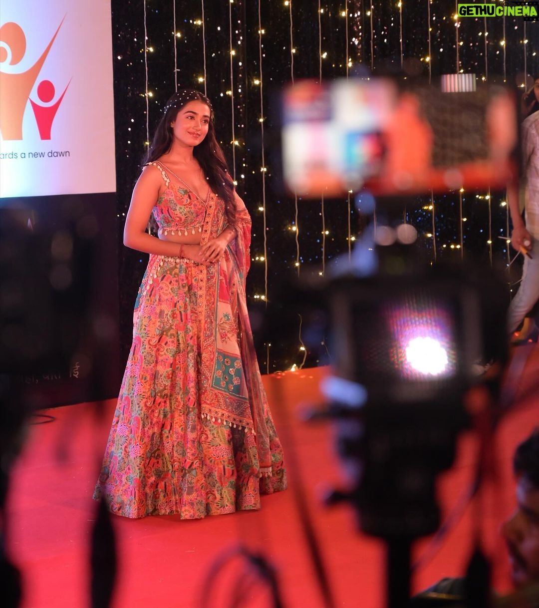 Neeharika Roy Instagram - ITA 2023⭐️ Hair - @styling_by_shraddhanarwade Outfit - @silai_bhartimittal Outfit PR - @platformcreatorsentertainment Photography - @creative_photoholic #neeharikaroy #itaawards2023 #live #dance #performance #tribute #to #ranimukherjee