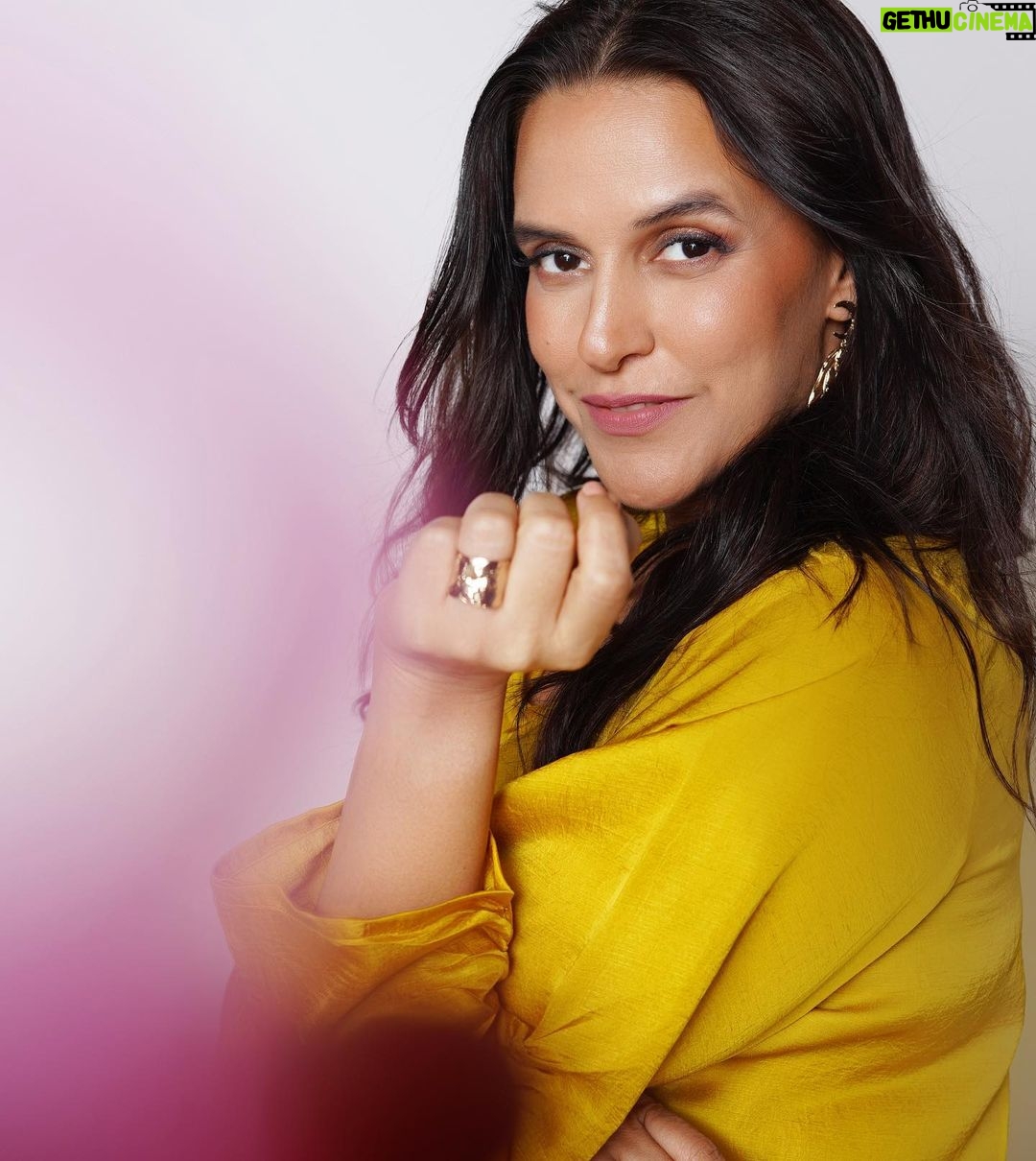 Neha Dhupia Instagram - Feeling yawesome!!! 😜 . . . . . , @kapilcharaniya @makeupbynayan @aaliyahussainhairmakeupcreator @studiometallurgy @ayeshakhanna20 @officialharshharsh