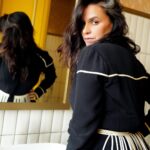 Neha Dhupia Instagram - Baalon mein thoda aur bounce milega pls … 🥹 😜
