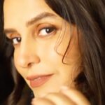 Neha Dhupia Instagram - Warm winter 🔥❄️ . . . . . . . . @abhaysachdeva22 @kiran_chhetri92 @karanrai001 @kaajee_rai @priakataariapuri @karishma.joolry @thakkerrishi #selfstyled #eventdiaries #newdelhi
