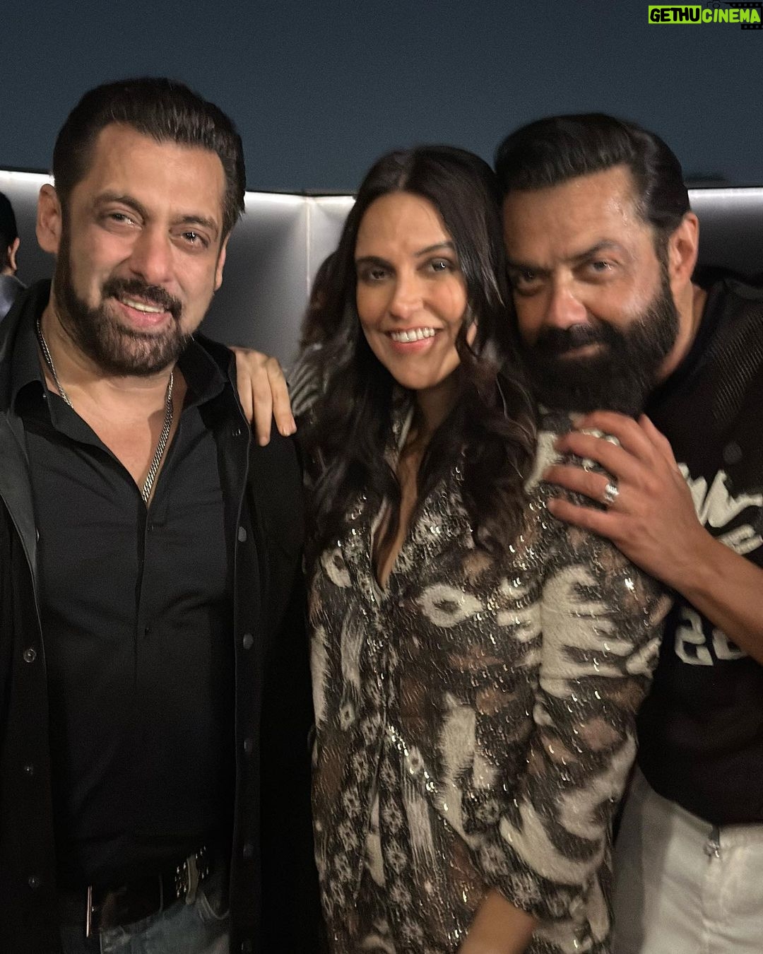 Neha Dhupia Instagram - Ok that escalated fast β¦ from date night with husband β€οΈto a birthday bash for the books !!!! π Happy birthday to the coolest @beingsalmankhan π Last pic photo credit πΈ @iambobbydeol ππ»π sahi ! . . . . . . . . π @rannagill π @mitavaswani