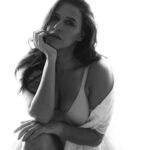 Neha Dhupia Instagram - Or this 🙋‍♀️ . . . . . . . @thephotodost @kaajee_rai @kiran_chhetri92 @hairbydablu