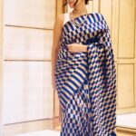 Neha Dhupia Instagram - Sawaar loon 🌹…. The last photo sums it up 👉🫠 . . . . . . . #eventdiaries #kolkatta calling!#l Muah @yountentsomo In @raw_mango @anmoljewellers #selfstyled @kapilcharaniya 📸