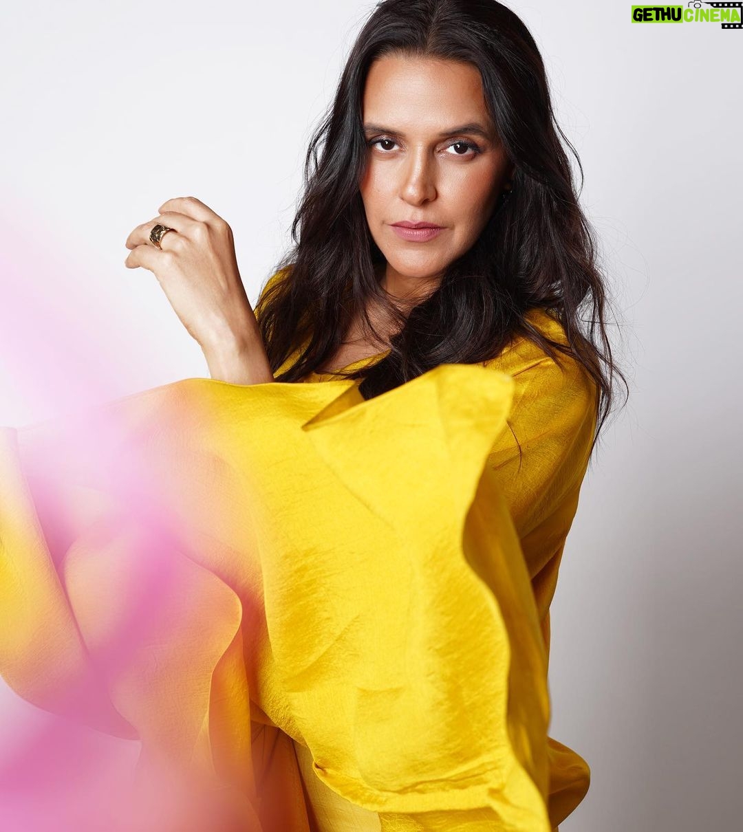 Neha Dhupia Instagram - Feeling yawesome!!! 😜 . . . . . , @kapilcharaniya @makeupbynayan @aaliyahussainhairmakeupcreator @studiometallurgy @ayeshakhanna20 @officialharshharsh