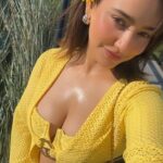 Neha Sharma Instagram - Hello sunshine! 💛💛