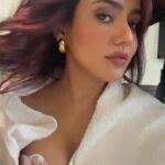 Neha Sharma Instagram - Red is in the hair…;) ❤️hello 2024!