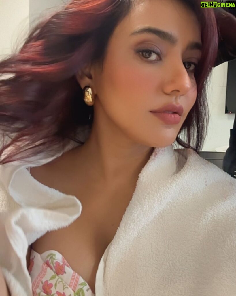 Neha Sharma Instagram - Red is in the hair…;) ❤️hello 2024!
