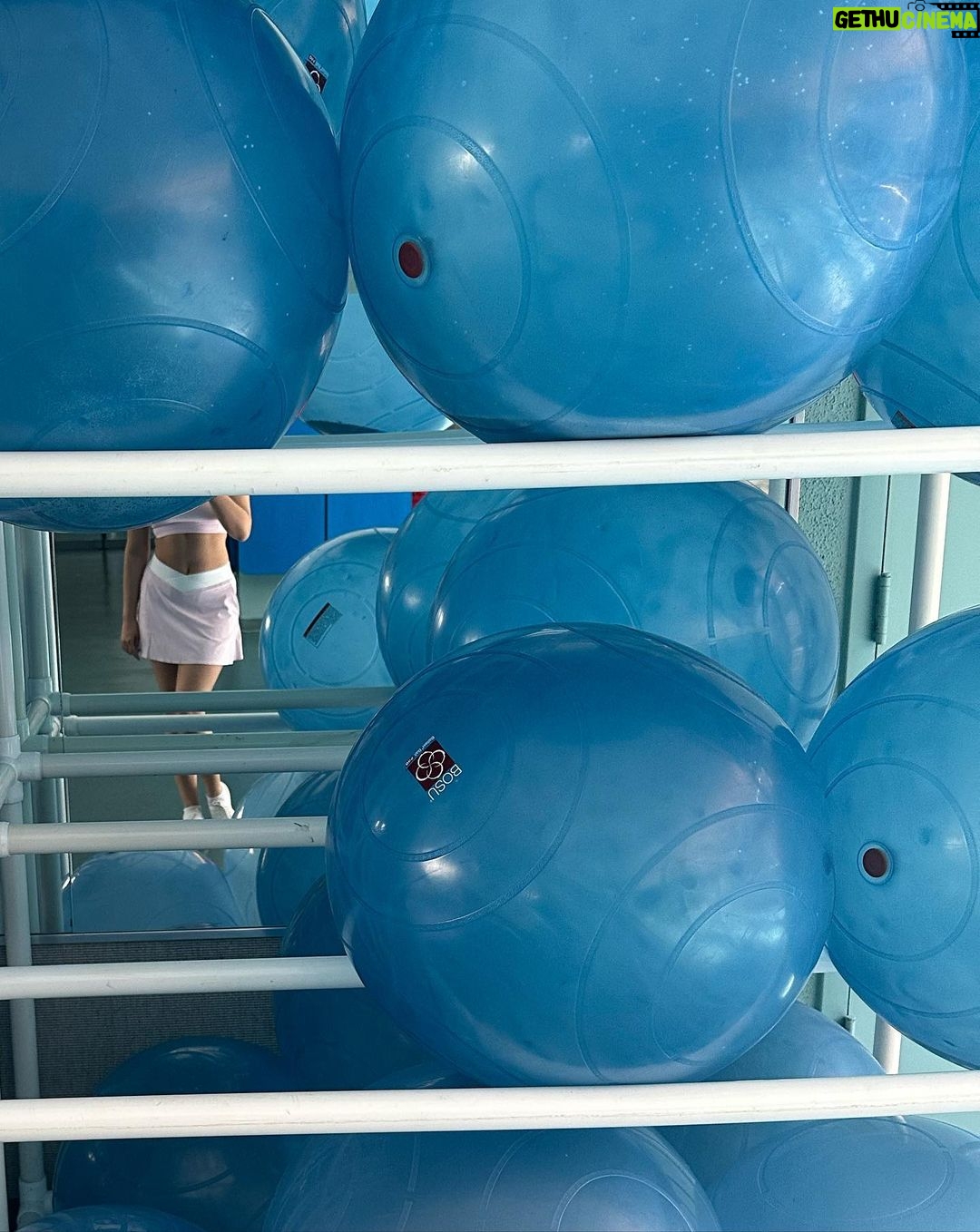 Neha Sharma Instagram - Monday… Chicago, Illinois