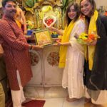 Neha Sharma Instagram - Best kind of mornings 💫🙏 #grateful #ganpati #ganpati_bappa_morya . 📷 @chiliverishiva