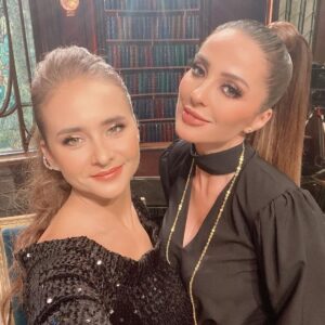 Nelly Karim Instagram - You stunning as usual @elkilanywafaa 💗 @dmctv.eg @beautybybanan @ingie_elmor @hanan_ramadan2010 @ahmed__mounir #dmc #egypt #senergy