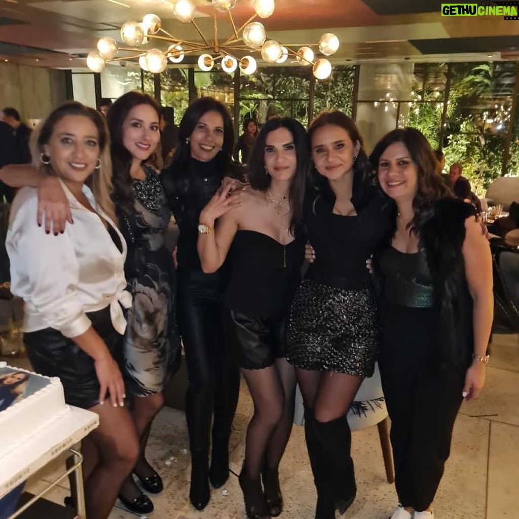 Nelly Karim Instagram - Thank you all for making my birthday so special love you all so much ❤️❤️❤️ @ingie_elmor @youssra @eladlgroup @reham_radwan @laila.salem.507 @asser_yassin @amrmansi @rowanabadry__ @dorra_zarrouk @menatallah_hanafy @ghorabhisham @hassanabouelrouss