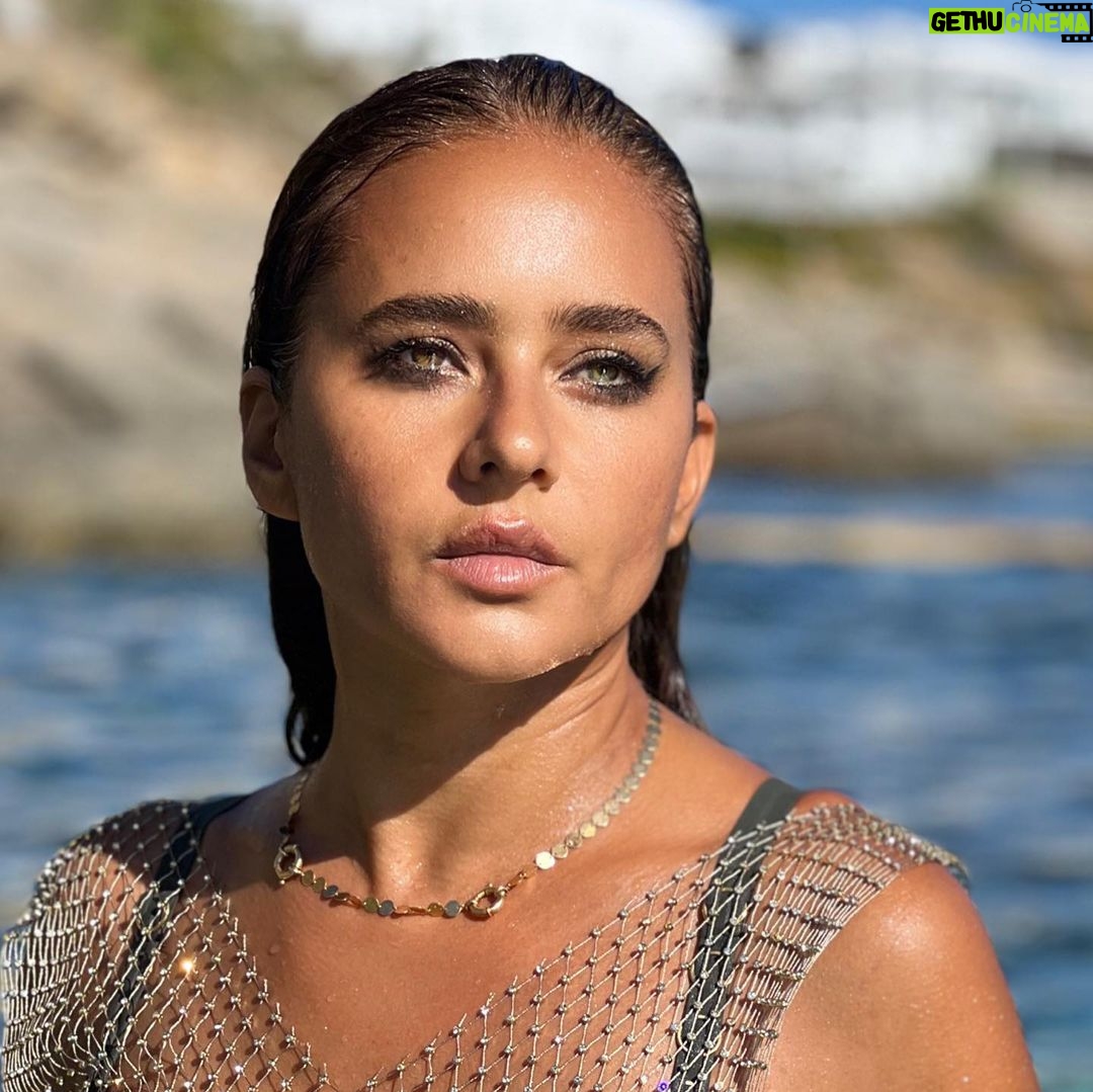 Nelly Karim Instagram - 🧿🤍 @grecotelmykonosblu @travistaegypt