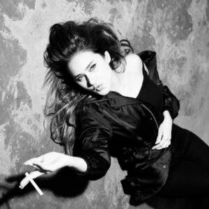 Nelly Karim Instagram - Positive vibes by @araman_x .... simply me ..... #photography #blackandwhite