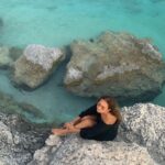 Nelly Karim Instagram - Heaven on earth 🌏❤️ #egypt #myegypt #sea #heaven # @nellykarimfans_officialgroup