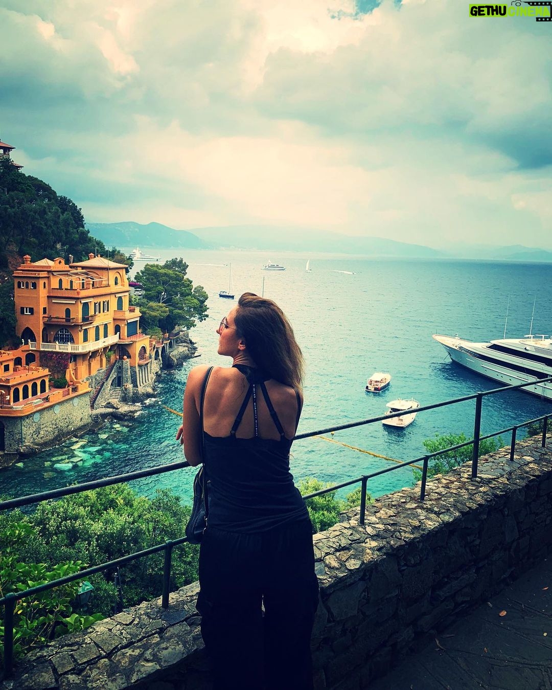 Nelly Karim Instagram - It’s possible to believe in the impossible ❤️ @ingie_elmor @nellykarim_official #paradise #beauty #positivevibes