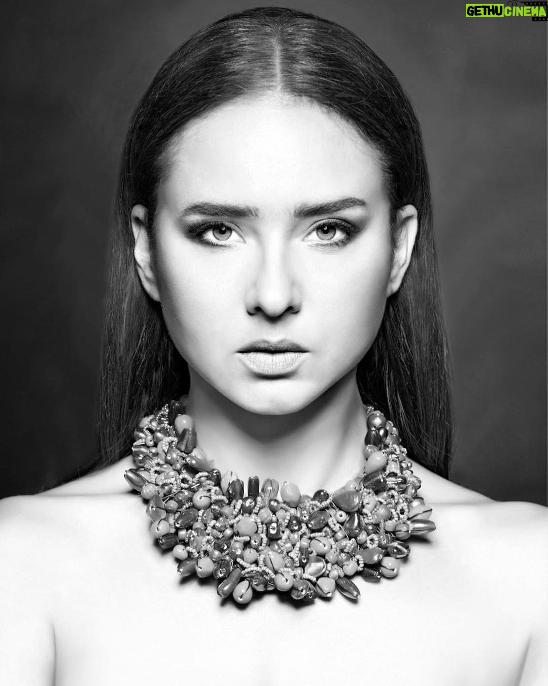 Nelly Karim Instagram - @khaledfadda @maissaazab black and white #nellykarim_official #nellykarim #actress #egypt#photography #art #cairo