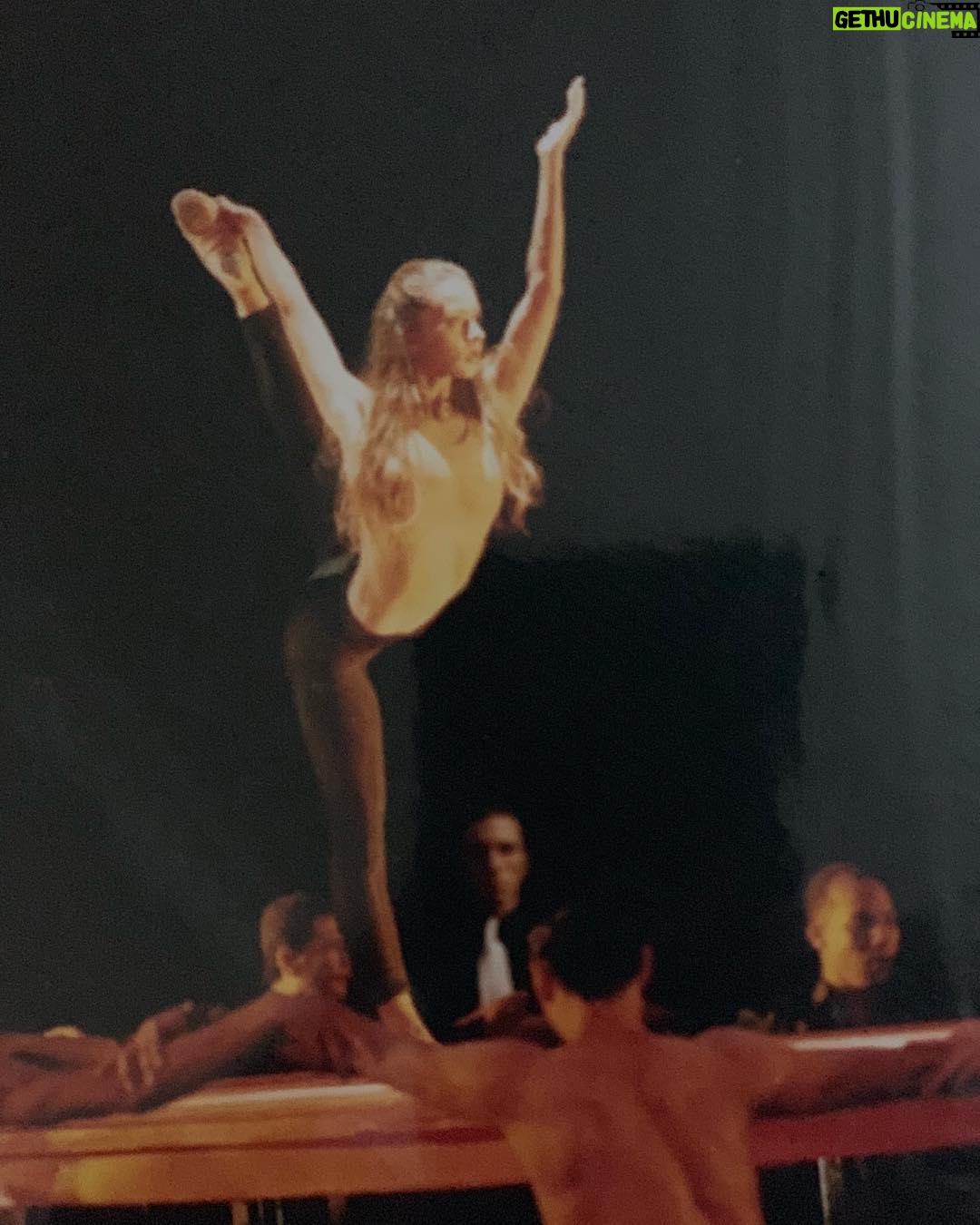 Nelly Karim Instagram - My last performance in Cairo opera house was “Bolero”Ravel almost 8 years go #nellykarim #ballet