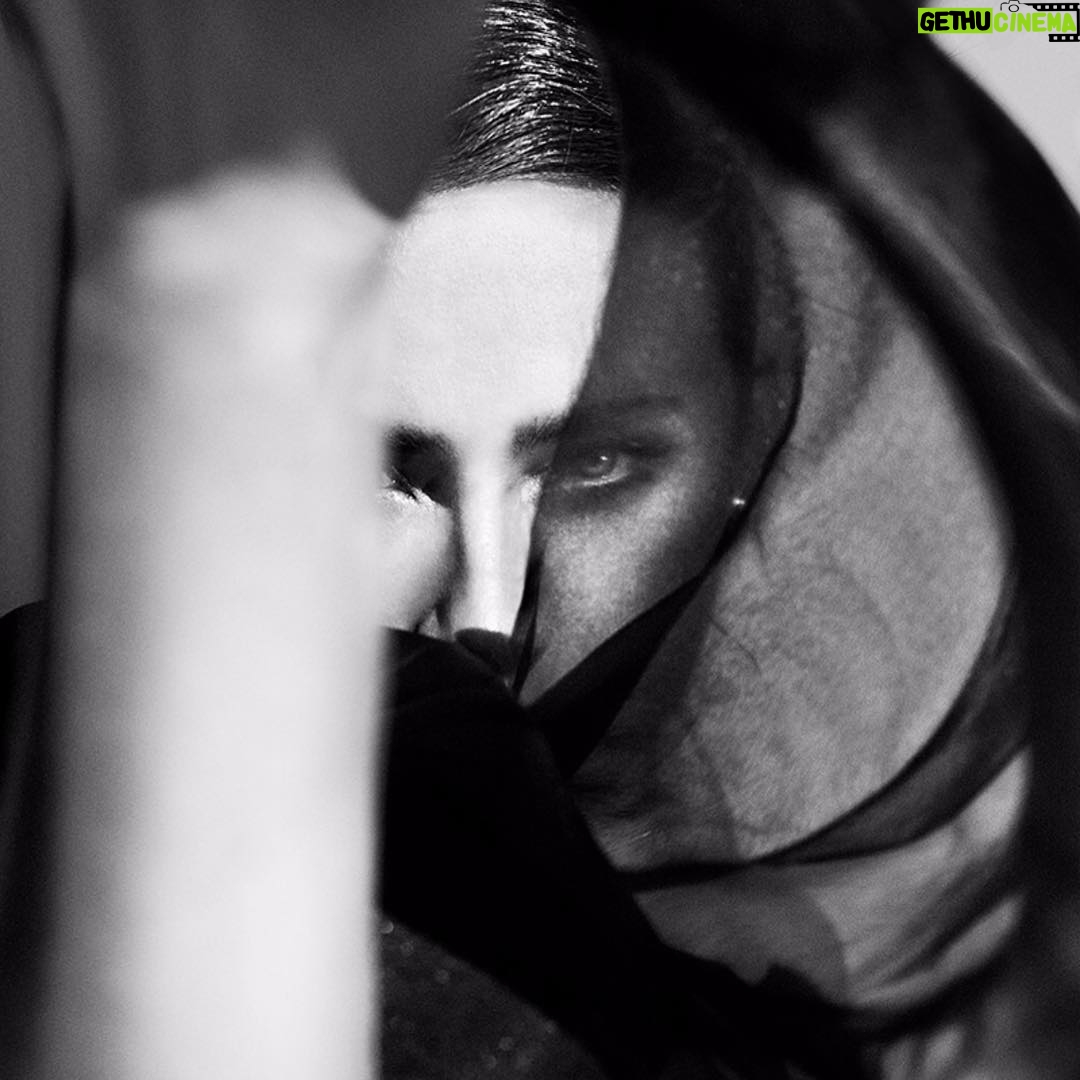 Nelly Karim Instagram - My favorite photo shoot 2018 by @bassam_allam #nellykarim #
