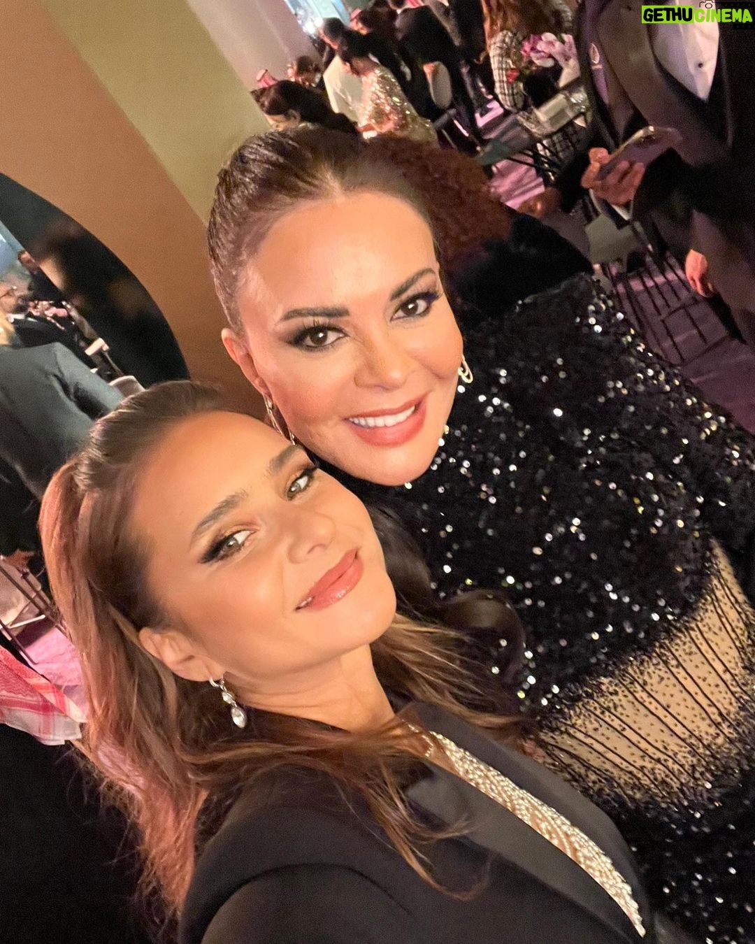 Nelly Karim Instagram - What a legendary and joyful night! Thank you @joyawards.official. I am deeply honored to have won the Best Actress in Film Award for my role in Voy! Voy! Voy!, a project very close to my heart written and directed by the brilliant Omar Hilal in his cinematic debut, and I’m extremely proud that it has been chosen to represent Egypt at the Oscars this year. It is a great honor to be awarded alongside Egyptian, Arab, Hollywood, sports, music and fashion greats such as Adel Imam and Anthony Hopkins. Congratulations to all awardees and to the team behind Joy Awards and Saudi Arabia’s General Entertainment Authority for this extraordinary night and for bringing Arabia closer to international audiences. I already look forward to next year’s edition. شكرا “جوائز صنّاع الترفيه” Joy Awards علي هذه الأمسية الرائعة. تشرفت بحصولي علي جائزة افضل ممثلة سينما عن دوري في فيلم ڤوي!ڤوي!ڤوي! اول أعمال الكاتب و المخرج عمر هلال الذي اعتز به جدا و أفتخر بتمثيله لمصر في جائزة أوسكار أفضل فيلم عالمي هذا العام. يزيدني شرفا تكريمي بجوار الزعيم عادل إمام و النجم العالمي أنطوني هوبكينز و النجمة نجاة الصغيرة و نجوم الفن و السينما و الموسيقي و الرياضة . مبروك لكل الزملاء و الأصدقاء علي جوائزهم و مبروك للهيئة العامة للترفيه علي النجاح الكبير لهذا الحدث الاستثنائي الذي يقرب منطقتنا الي العالمية. الي إلقاء في الدورة القادمة.
