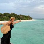 Nelly Karim Instagram - Happy Eid to everyone from this💖💖💖 magical place 💖💖💖 @anantarakihavah @travistaegypt @hishamashour1 #travista #anantarakihavah #maldive #holiday #eidmubarak # Anantara Kihavah Maldives Villas