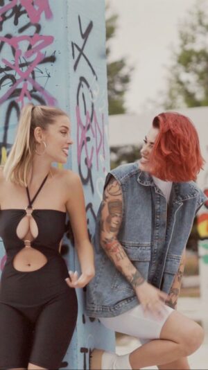 Nerea Rodríguez Instagram - 🌹ROSAS🌹 15/09
Apenas queda una semanita para que este tema salga a la luz y estamos muy muy contentas!
No olvides hacer el presave 🫶
Aquí tenéis el estribillo, esperamos que os guste y que no paréis de tararearlo como nosotras 😏

“Coge todas esas rosas y dáselas a otra…”

Gracias a todos los que habéis participado en este proyecto!!
@yagoibars 
@javi_garcia_guitar 
@manelnmusic 
@guillecamarasa 
@manubeldea 
@carla.calomardo 

#single #rosas
