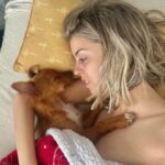 Nerea Rodríguez Instagram – Así es como le hablo a Ron, me tiene así 😍🦊