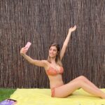 Nerea Rodríguez Instagram – Feliz y #ReadyforSummer con @philipsspain ☀️

El verano es mi momento favorito y he podido preparar mi piel desde mi casa y de forma muy sencilla con la depiladora de luz pulsada #PhilipsLumea. Los resultados son muy buenos y lo que más me gusta es saber que está diseñada en colaboración con dermatólogos.

#publi