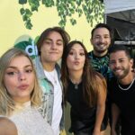 Nerea Rodríguez Instagram - Lo que unió la gira de @cadena_dial ya no lo separa nadie💚 DESLIZA si quieres saber por qué… 13/10 🧸 #PerdonaSiTeOlvido @m2musicgroup
