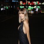 Nerea Rodríguez Instagram - Una noche muy especial. Ayer fue el estreno oficial de @vestidasdeazulserie en la que tengo el placer de participar 💙 (Ya tenéis el primer capi en @atresplayer premium, aunque para verme a mí tendréis que esperar unas semanas más) Gracias @sumacontent @mikel_rueda_ @leirayserrano @javviercalvo y @soyambrossi por la oportunidad y a @soniabellon_management por acompañarme en este camino 🩷 Gracias @malne_official por hacerme sentir tan guapa con vuestros diseños y a @albertodugarteinstitute @albertodugarte @bypacojaen.makeup @lorenacatena_ por ese muah que me dejó 😍 Las fotazas y el video son de @raulphoto y @vieralartists que son los mejores ❤️