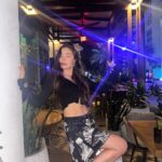 Neslihan Atagül Instagram – Time travelling to 2000’s 🚀 Miami Beach, Florida