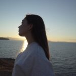Neslihan Atagül Instagram - Her gün bu kadar güzel mi bu deniz? Böyle mi görünür gökyüzü her zaman?