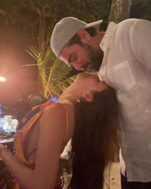 Neslihan Atagül Instagram - İyi ki doğdun sevgili’m. Doğduğun gün kutlu, olduğun her gün şölen senin! 
Seni çok seviyorum ❤️