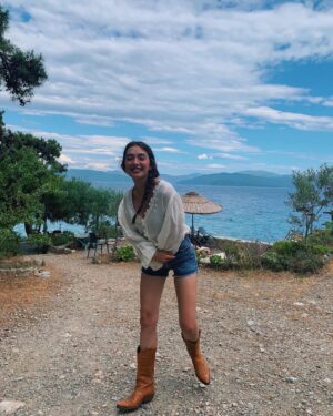 Neslihan Atagül Instagram - Hola! 🌞