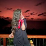 Neslihan Atagül Instagram - melancholic sunset with my salty hair ♥️