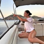 Neslihan Atagül Instagram - Yaz bitti mi şimdi? 😏