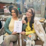Nesreen Tafesh Instagram - كواليس فلم (بنقدر ظروفك) مع نجوم العمل ❤️🎬 تأليف و إنتاج : سمير النيل (Colombia art productions ) إخراج : أيمن مكرم مدير تصوير : @haithamnasser_ مهندس ديكور : @ahmedgamalabdelaziz_ مع مجموعة من النجوم المتألقين احمد الفيشاوي @fishawyofficial مي سليم @maiselim محمد محمود @mohamedmahmoud9745 محمود حافظ @mahmoudhafezofficial عارفة عبدالرسول @arfaabdelrasoul_official ابرام سمير @ebraamsamir99 طاهر ابو ليلة @taherabolela.official مع كوكبه من نجوم الكوميديا 🎥🥳❤️