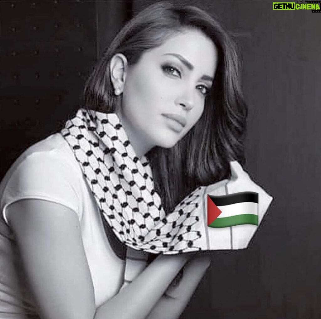 Nesreen Tafesh Instagram - لم تنتهي القصة بعد .. فلسطين حرة للأبد ✌🏻🇵🇸 استمر في نصرة الحق 🕊️