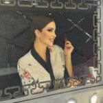 Nesreen Tafesh Instagram - الحياة مليئة بالحجارة فلا تتعثر بها بل اجمعها، وابنِ بها سلماً تصعد به نحو النجاح 🌹 كوليس فلم السستم 🎥 behind the scenes ✨ Make up by : @makeup_ahmedshawky ✨