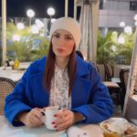 Nesreen Tafesh Instagram – اجواء باريسية لندنية في القاهرة 😅
الدفاية بس لتكملة اجواء الفيديو لانو لهلا ما شفت الشتا هالسنة 😅