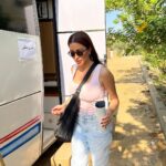 Nesreen Tafesh Instagram - تأخرت في الإعلان عن تصويري لفلم السستم بسبب الاحداث الصعبة و اللاإنسانية التي تمر بها فلسطين الحرة العظيمة و لكن من حق عملي و صناع الفلم علي أن اعلن و اتحدث عن العمل .. و لاننا محكومون بالأمل كما قال الكاتب المسرحي السوري سعدالله و نوس ، طبعات لازم نقوي حالنا و لن يثنينا الحزن و الالم عن التمسك بالأمل و اعمل العمل بشغف و حب بالتزامن مع استمرارية دعمي الكامل لفلسطين العظيمة و اهلنا في غزة إلى أن تتحرر من المحتل من البحر إلى النهر ✌🏻 اننا محكومون بالأمل 🕊️ فيلم السيستم إنتاج Run films and best media production اول فيلم للمخرج أحمد البنداري 🎬🎥 @ahmadelbendary تأليف احمد مصطفي تصوير هيثم ناصر @haithamnasser_ @run.films.mena @best_media_production مع كوكبه من النجوم Cairo, Egypt