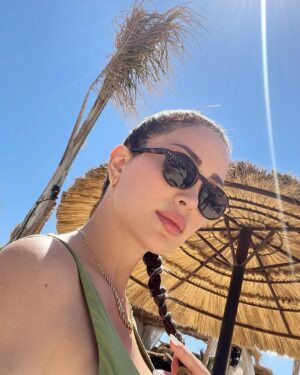 Nesreen Tafesh Instagram - اتخذها عادة أن تسأل نفسك .. ماذا يحدث في داخلي هذه اللحظة ؟سيأخذك هذا السؤال إلى الاتجاه الصحيح ، ولكن لا تحلل ، راقب فقط ، وركز انتباهك إلى داخل جسدك .. و اشعر بحيوية الإحساس ..
تنفس و ادرك بعمق , ان هذه اللحظة هي كل ما لديك . لذلك اجعل" الآن"  بؤرة تركيزك في الحياة
فقط كن حاضرا بوعيك هنا و الآن .. 

#ايكهارت_تول
 
A bit of north coast ☀️💖🏖🧚‍♀️

#thepowerofnow #peac