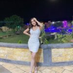 Nesreen Tafesh Instagram – العائلة هي السند و المحبة و لمة العيلة و الاصحاب غير بلحظات الفرح اللي بتدوم بالقلب و بتنعش الروح 🥰
بس المهمة المستحيلة انك تجمع ٣٠ شخص بصورة وحدة و ما يكون حدى مغمض او عم يحكي و فاتح تمو او عامل قرون فوق راس الي قدامو 😂😅 و آخر صورة خير دليل على التعب بعد كذا محاولة لزبطت بالاخير 😅😂
الصور من حفل تخرج لونا القمر بنت اختي 💖👩🏻‍🎓
ربي بحميلكون اهلكون و حبايبكون يا رب 🙏🏻
#familyfirst 💖