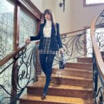 Nesreen Tafesh Instagram - كواليس مسلسل (بدون مقابل) قريبا في رمضان 🌙 اسحبو للآخر لتشوفو كيف احتفل فريق العمل الجميل بعيد ميلادي 🎂🥰