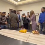 Nesreen Tafesh Instagram - كواليس مسلسل (بدون مقابل) قريبا في رمضان 🌙 اسحبو للآخر لتشوفو كيف احتفل فريق العمل الجميل بعيد ميلادي 🎂🥰