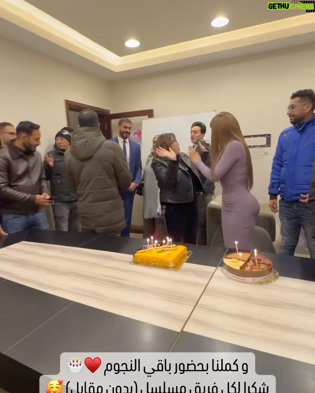 Nesreen Tafesh Instagram - كواليس مسلسل (بدون مقابل) قريبا في رمضان 🌙 اسحبو للآخر لتشوفو كيف احتفل فريق العمل الجميل بعيد ميلادي 🎂🥰