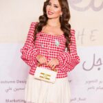 Nesreen Tafesh Instagram - من العرض الخاص و الاول لفلم السيستم متوفر في جميع دور العرض المصرية و قريبا في صالات السينما العربية ♥️ هتضحكو و تستمتعو مع قصة لا تخلو من المفاجآت 👌🏻 Hair style : @maherderke Make up : @makeup_ahmedshawky Shot by : @yasserelmogy
